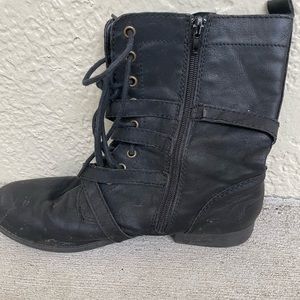 Black W combat boots
